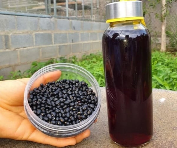 Nước đậu đen rang tốt cho phụ nữ