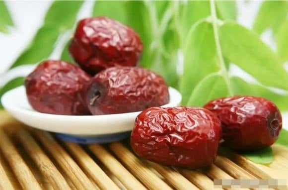 Táo đỏ là một loại thực phẩm bổ dưỡng lâu đời, được ví như 