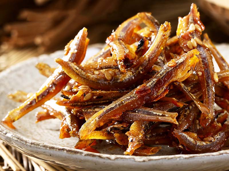 cach-che-bien-ca-com-kho-2-min-1