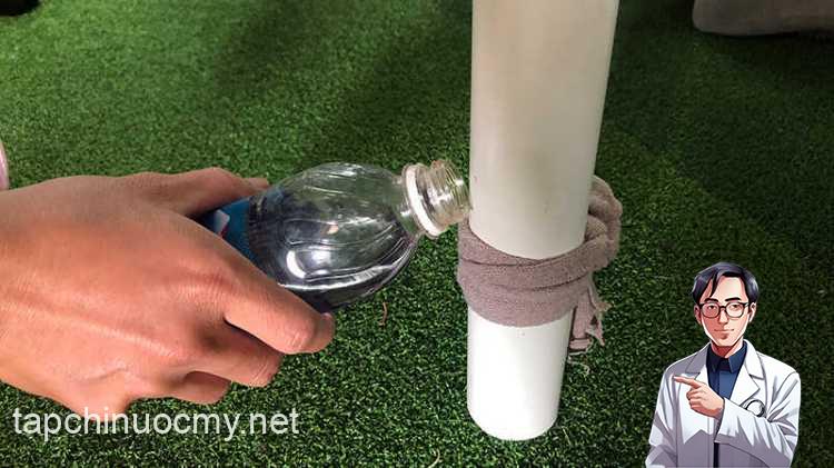 Đuổi ⱪiḗn bằng dầu hỏa 