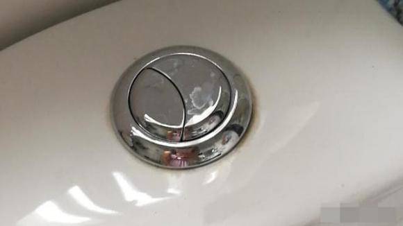 Sử dụng 2 lúc này ᵭúng lúc sẽ giúp tích kiệm ᵭược rất nhiḕu nước.