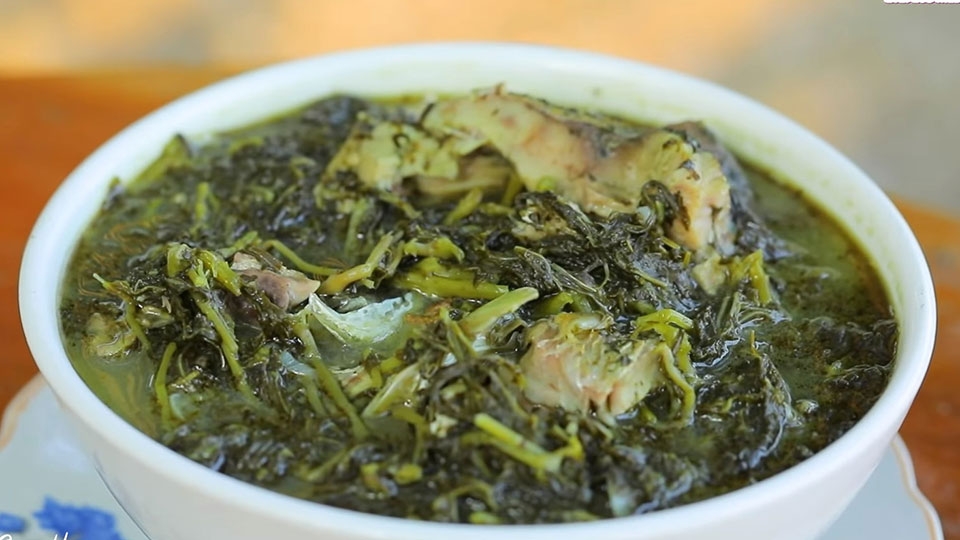 Món canh rau sắn nấu cá cực hấp dẫn